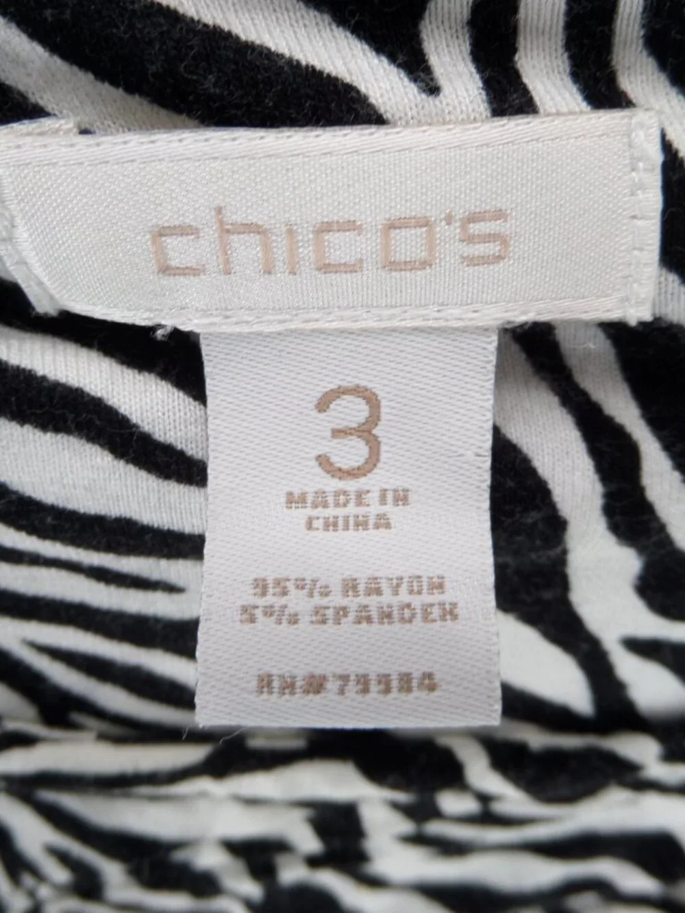 Chico's Women's 3/4 Sleeve Black n White Zebra Print Top Size 3 US XL - Picture 6 of 6